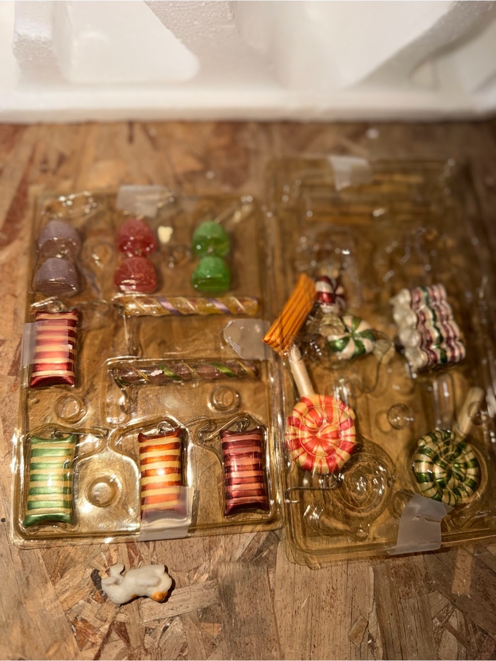 Costco Pastel GINGERBREAD HOUSE W/ CANDY ORNAMENTS TREE Lighted Christmas Decor - Picture 9 of 14